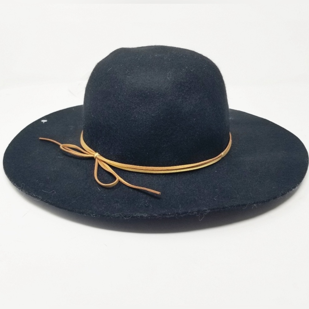 EUC- Hat Attack Black 100% Wool Round Crown Floppy Hat